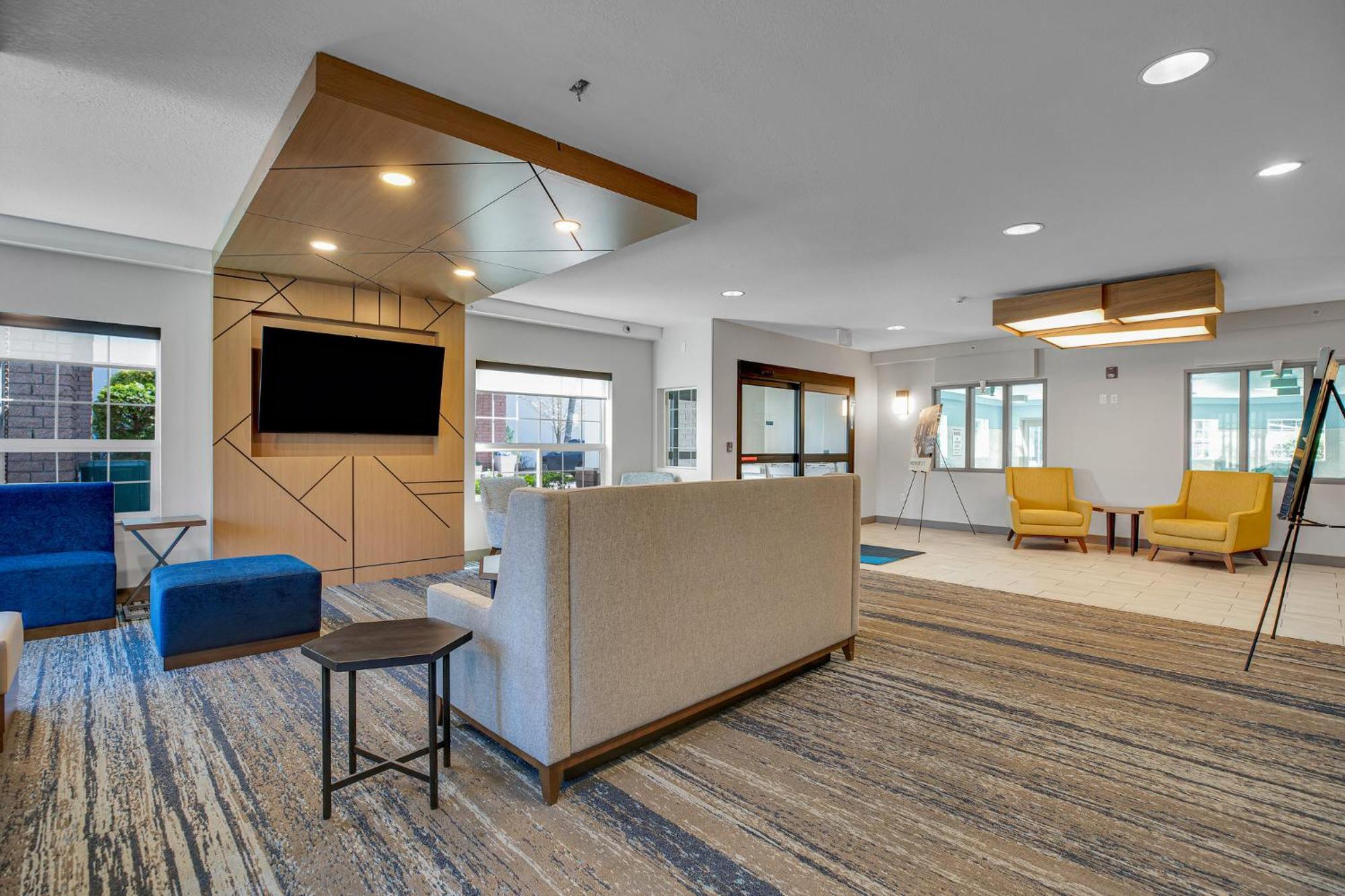 Holiday Inn Express Hotel & Suites Portland - Jantzen Beach By Ihg Exterior foto