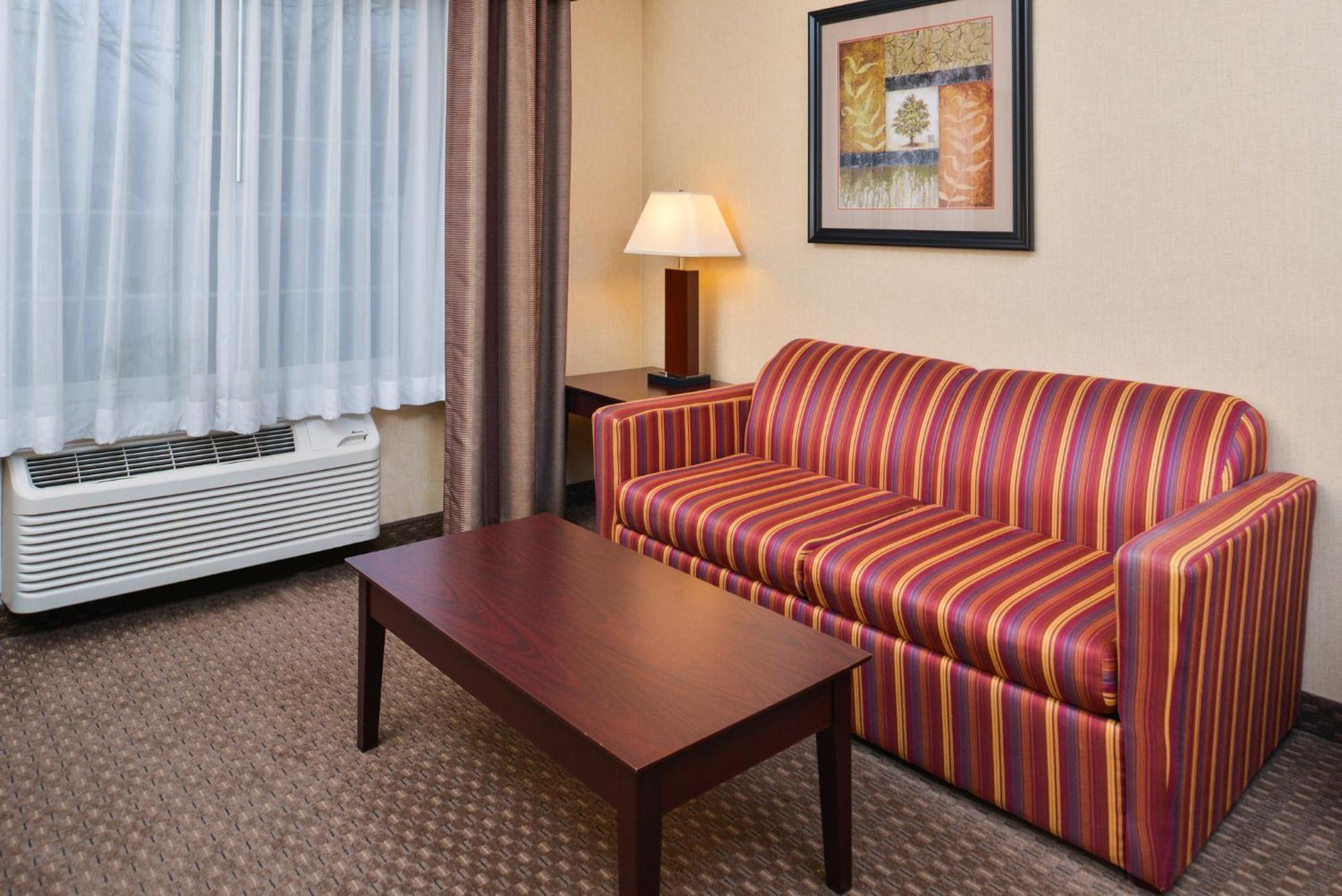 Holiday Inn Express Hotel & Suites Portland - Jantzen Beach By Ihg Exterior foto